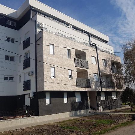 Royal Residence Apartmani 2 Pancevo Luaran gambar